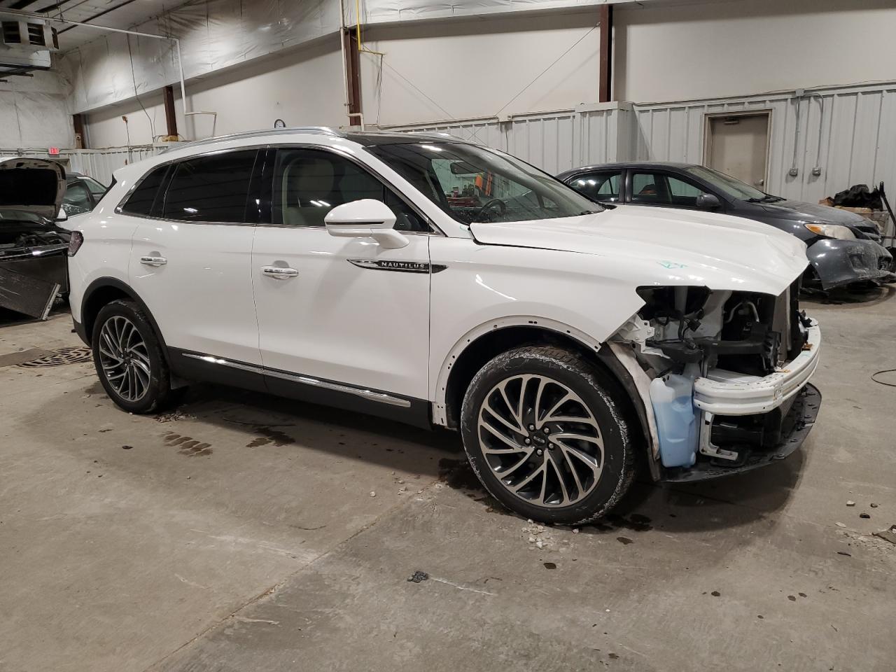 2020 Lincoln Nautilus - Image 4