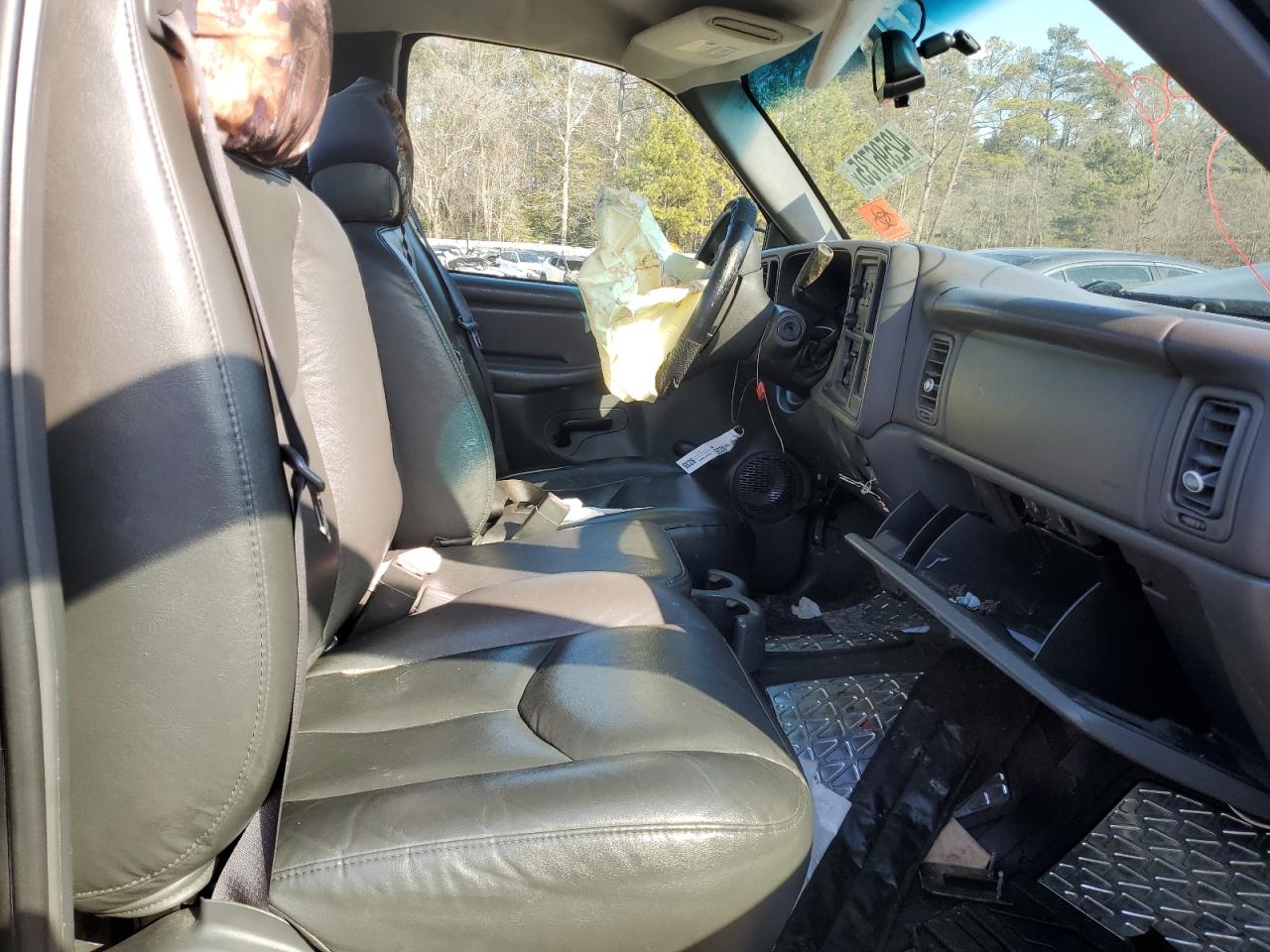 2003 GMC Sierra - Image 10