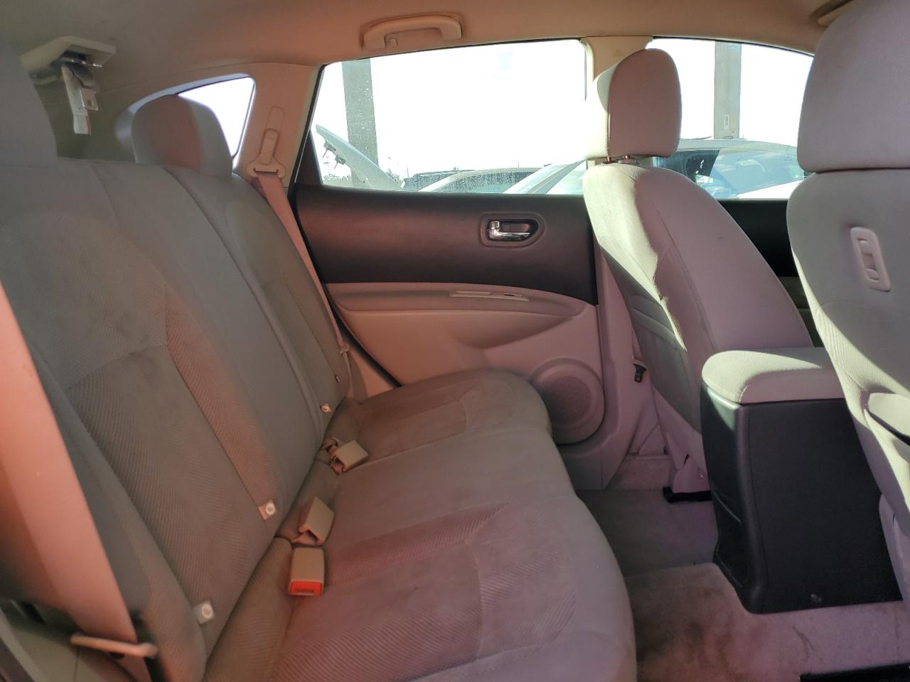 2015 Nissan Rogue - Image 11