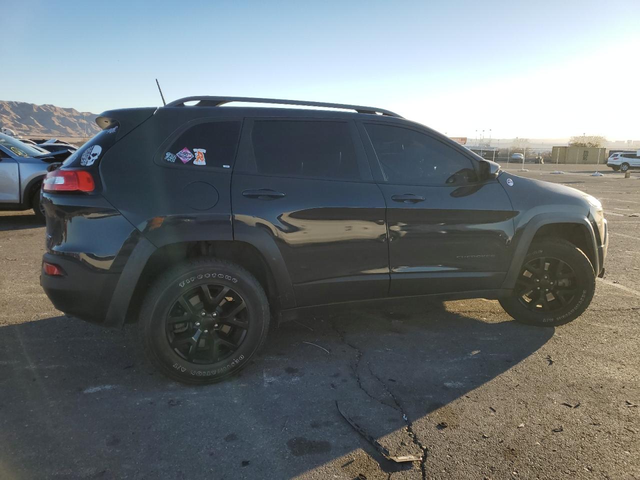 2016 Jeep Cherokee - Image 3