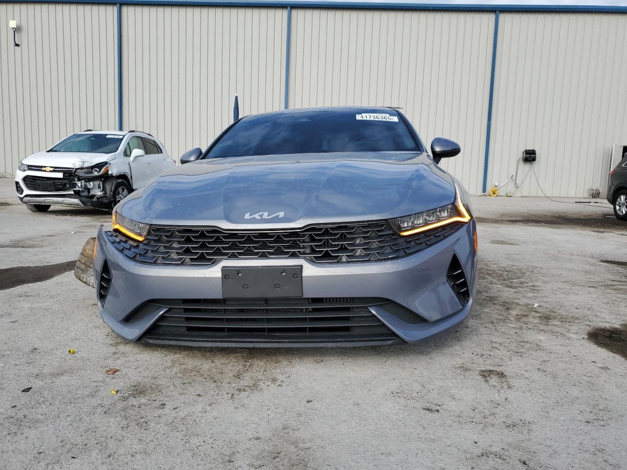 2022 Kia K5 - Image 5