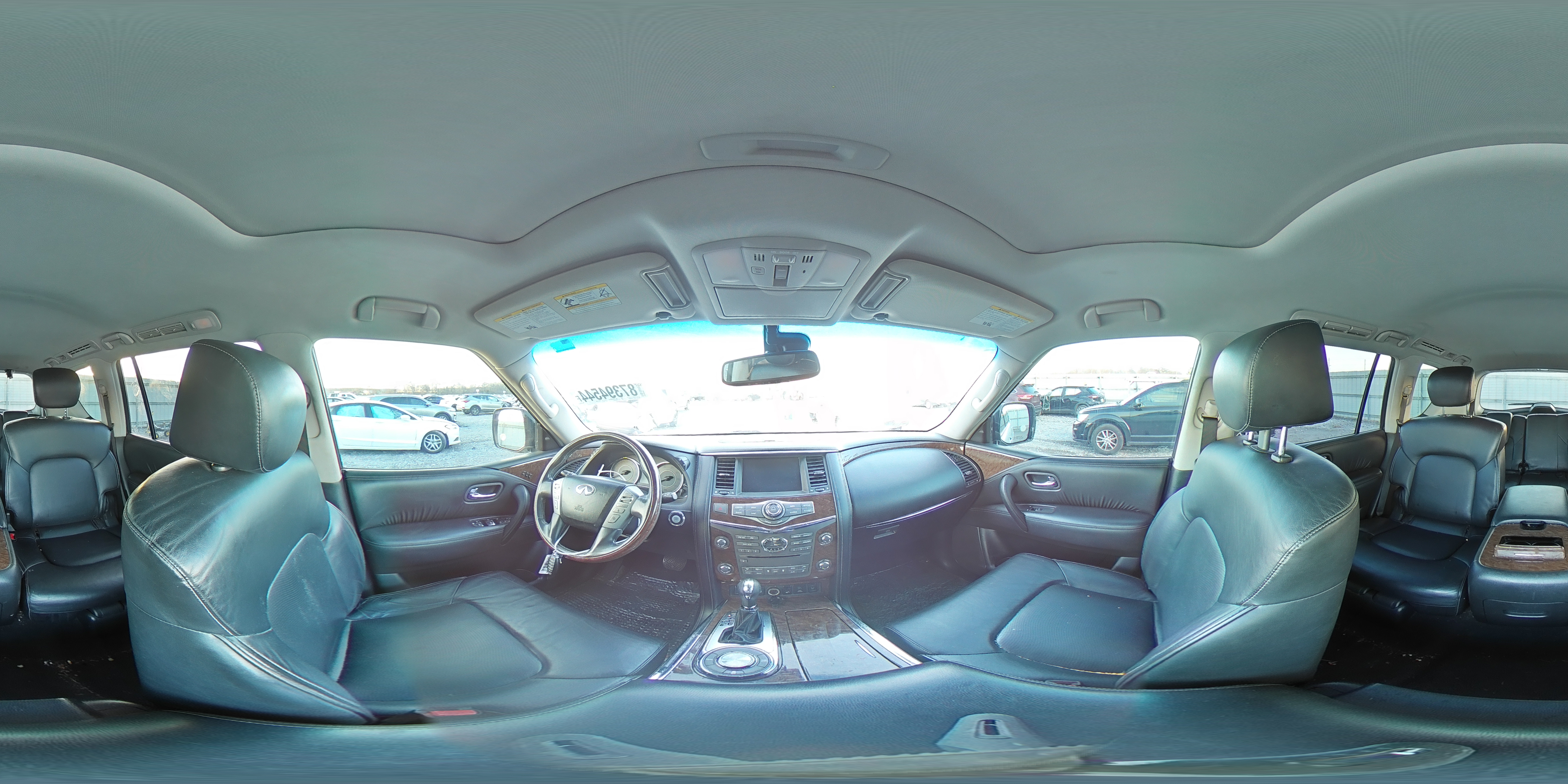 2016 Infiniti QX80 - Image 14