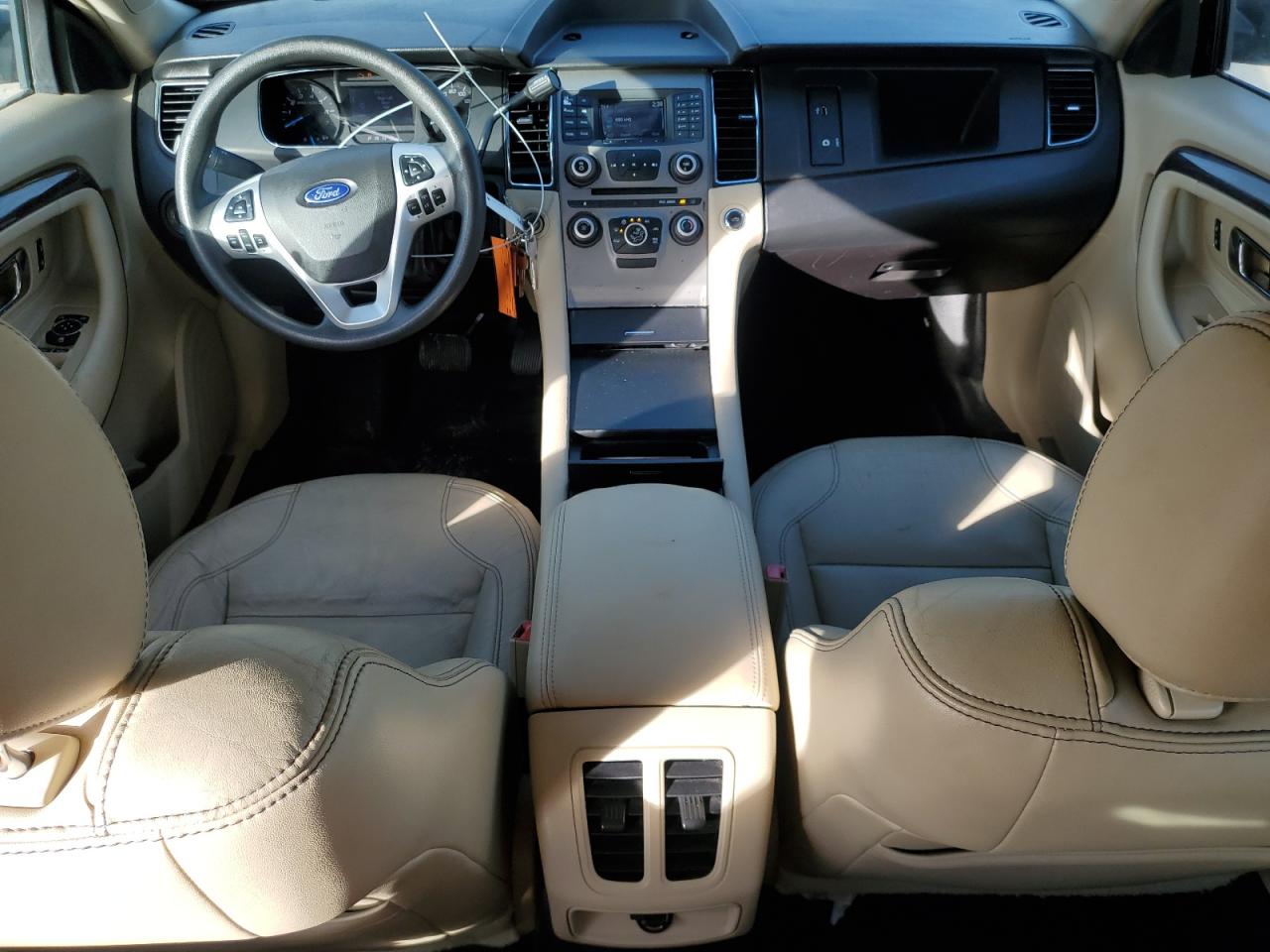 2016 Ford Taurus - Image 8