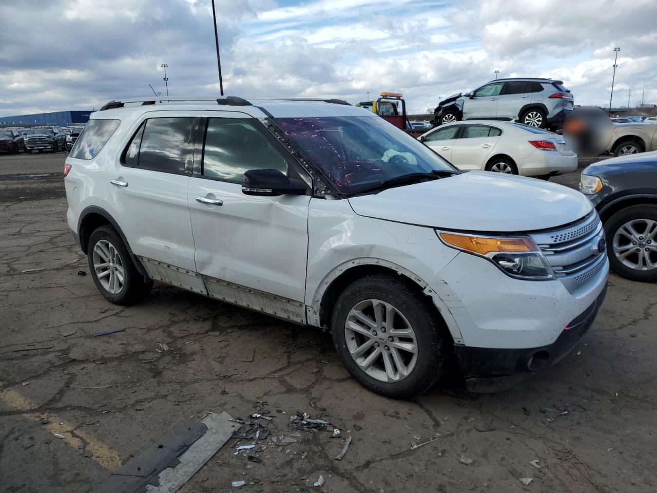 2015 Ford Explorer - Image 4