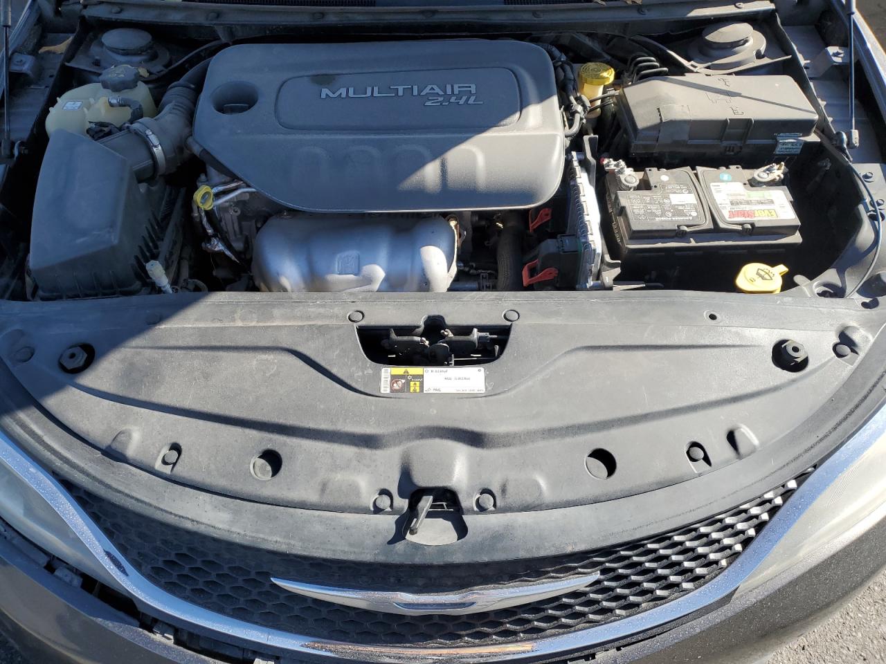 2015 Chrysler 200 - Image 12