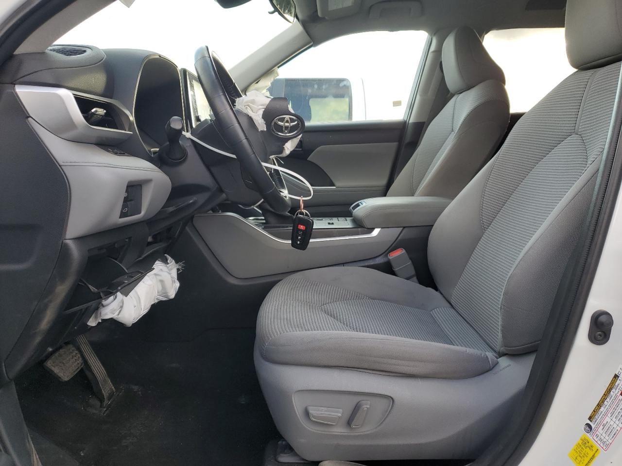 2020 Toyota Highlander - Image 7