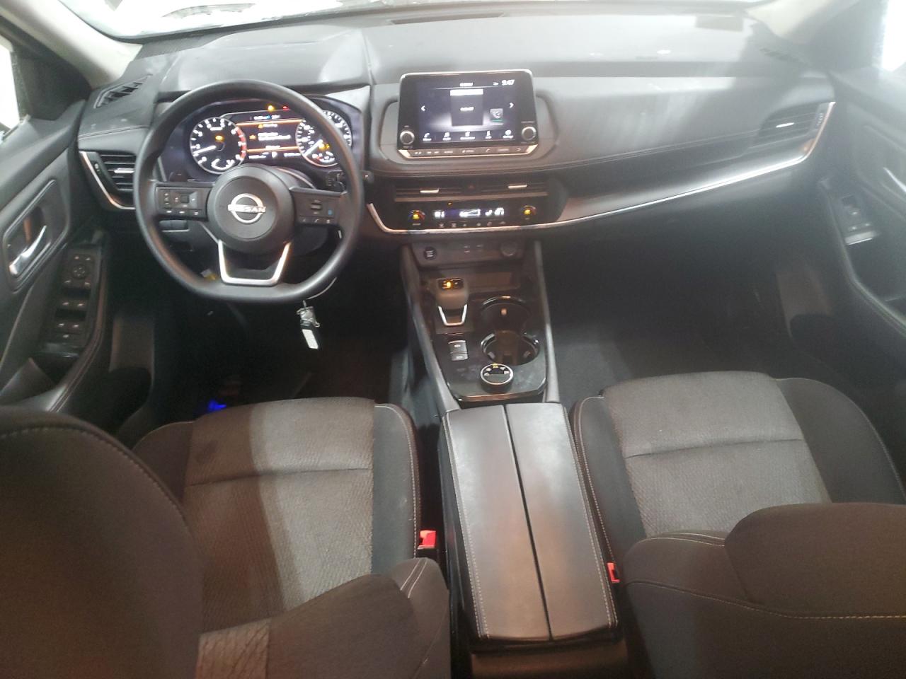 2024 Nissan Rogue - Image 8