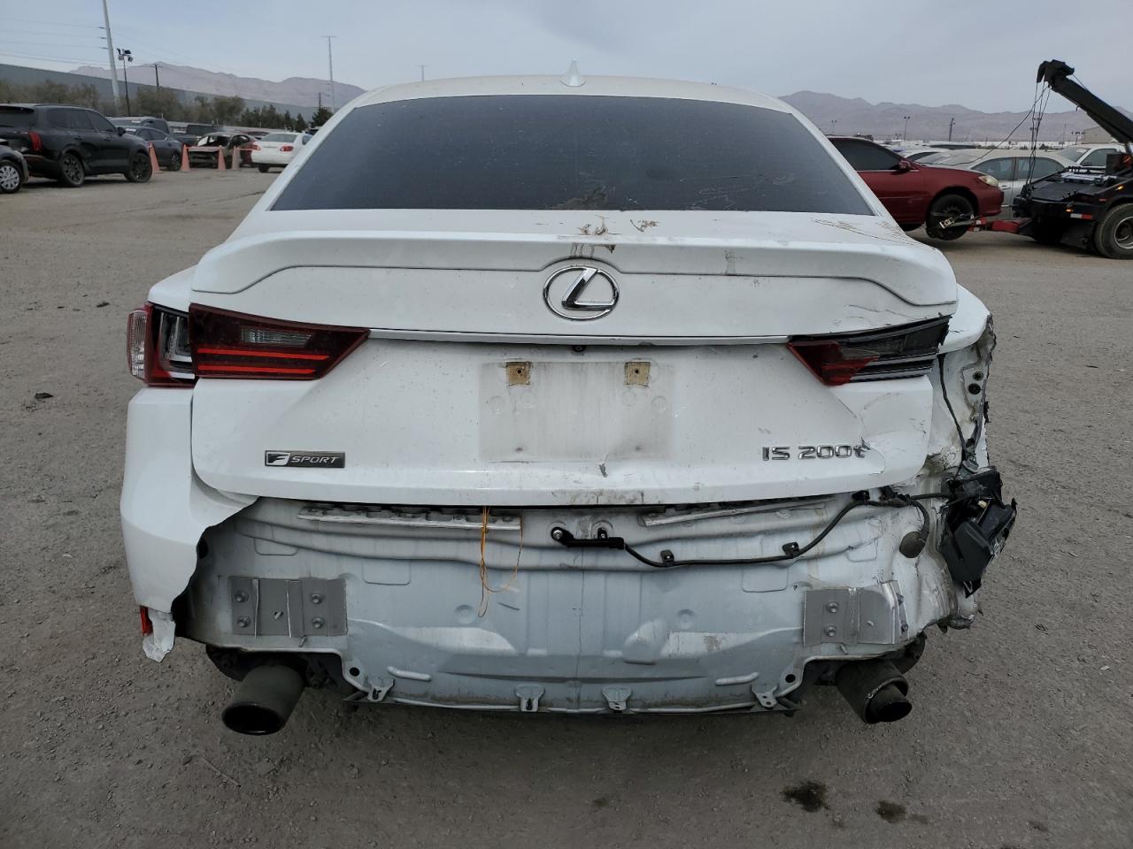 2016 Lexus IS - Image 6