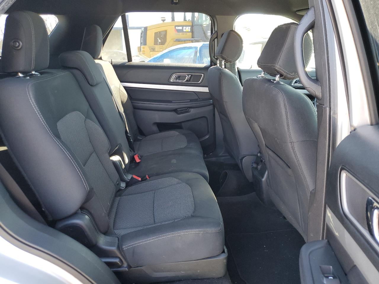 2017 Ford Explorer - Image 11