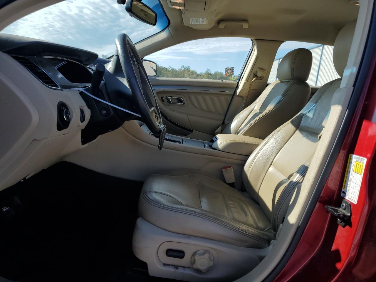 2017 Ford Taurus - Image 7