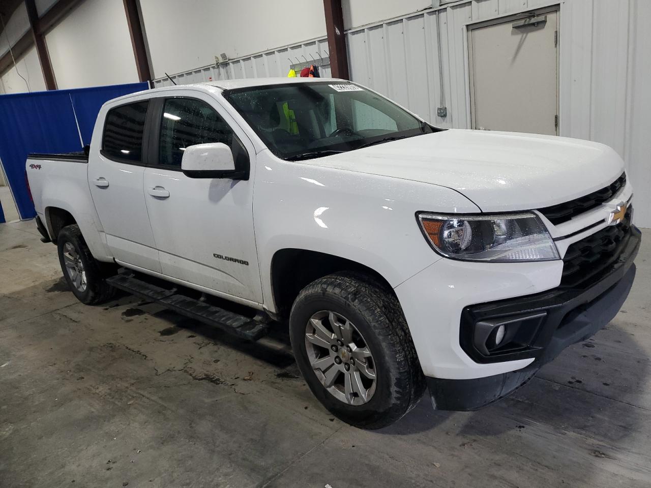 2022 Chevrolet Colorado - Image 4