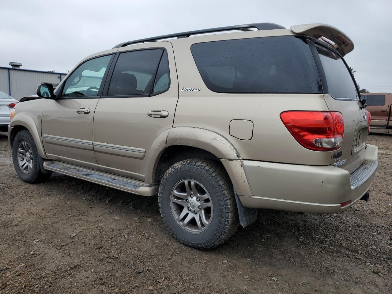2005 Toyota Sequoia - Image 2