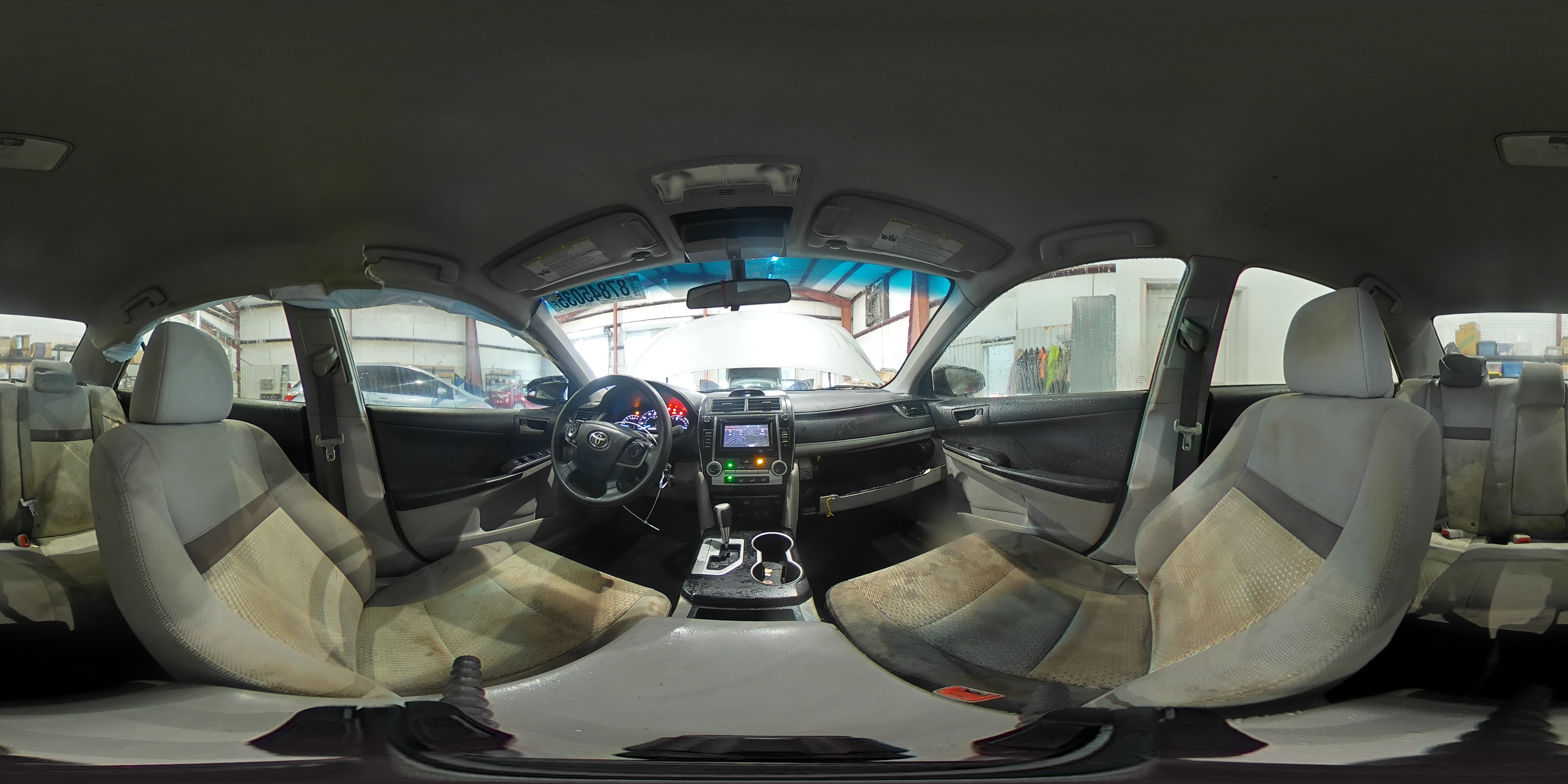 2014 Toyota Camry - Image 15