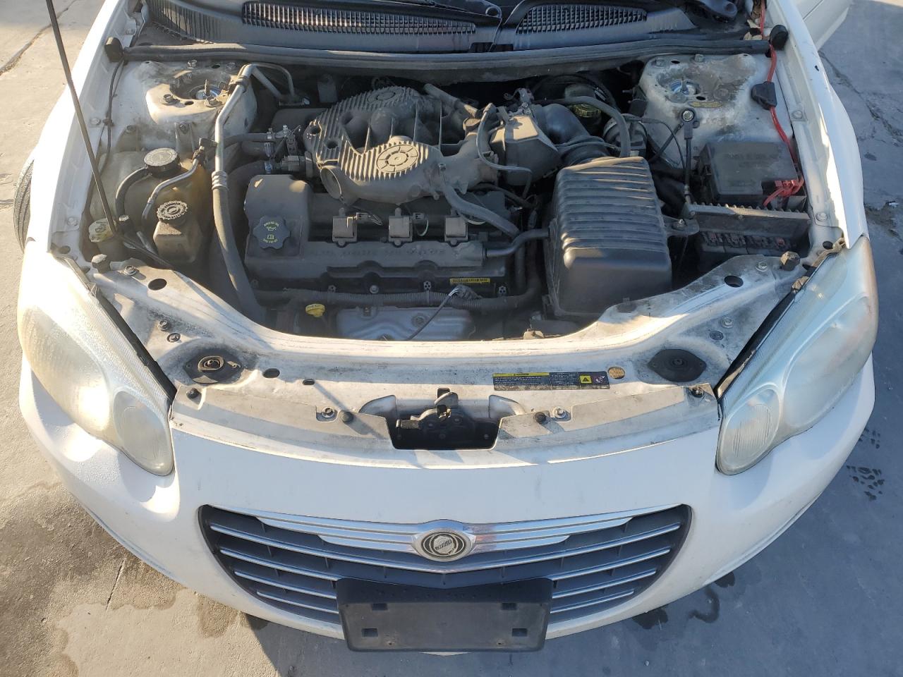 2005 Chrysler Sebring - Image 11
