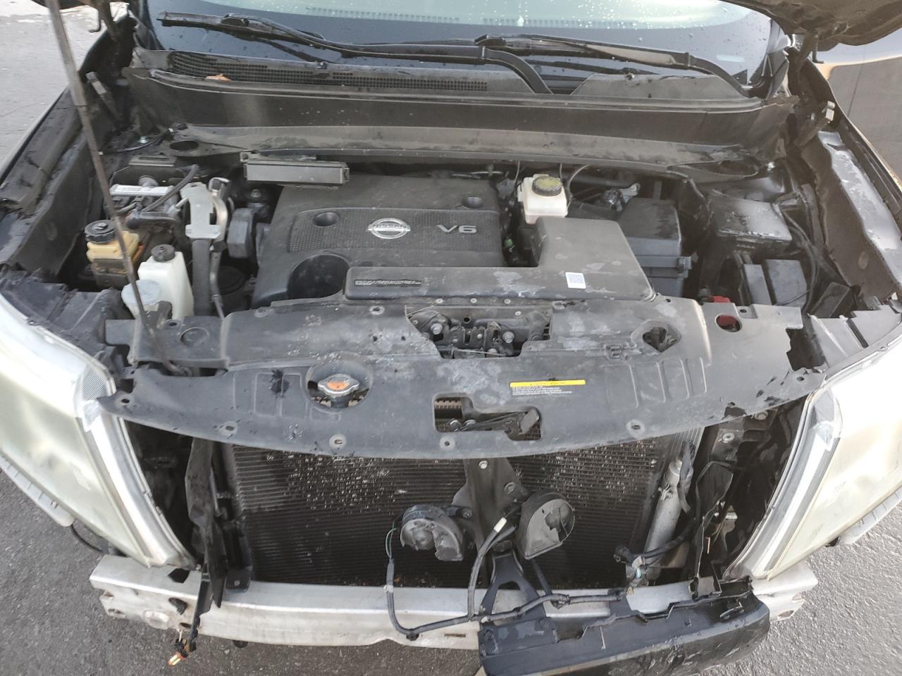 2013 Nissan Pathfinder - Image 12