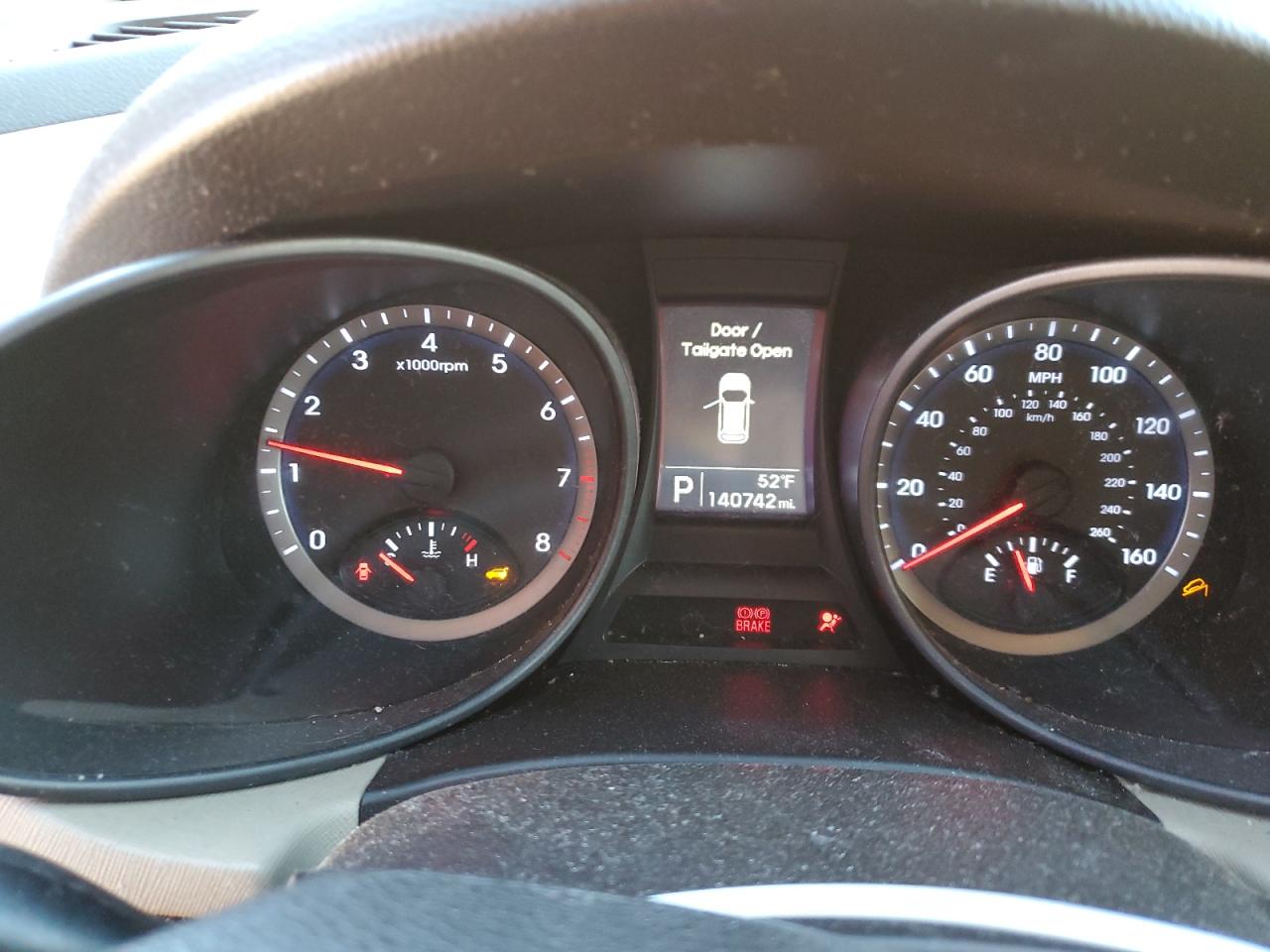 2014 Hyundai Santa Fe - Image 9