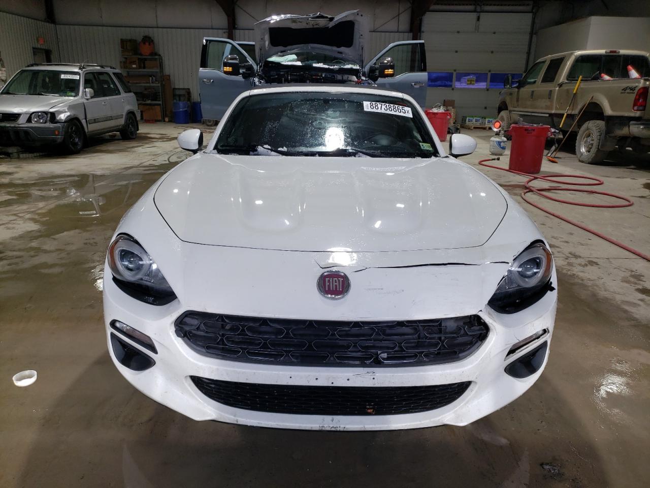2017 Fiat 124 Spider - Image 5