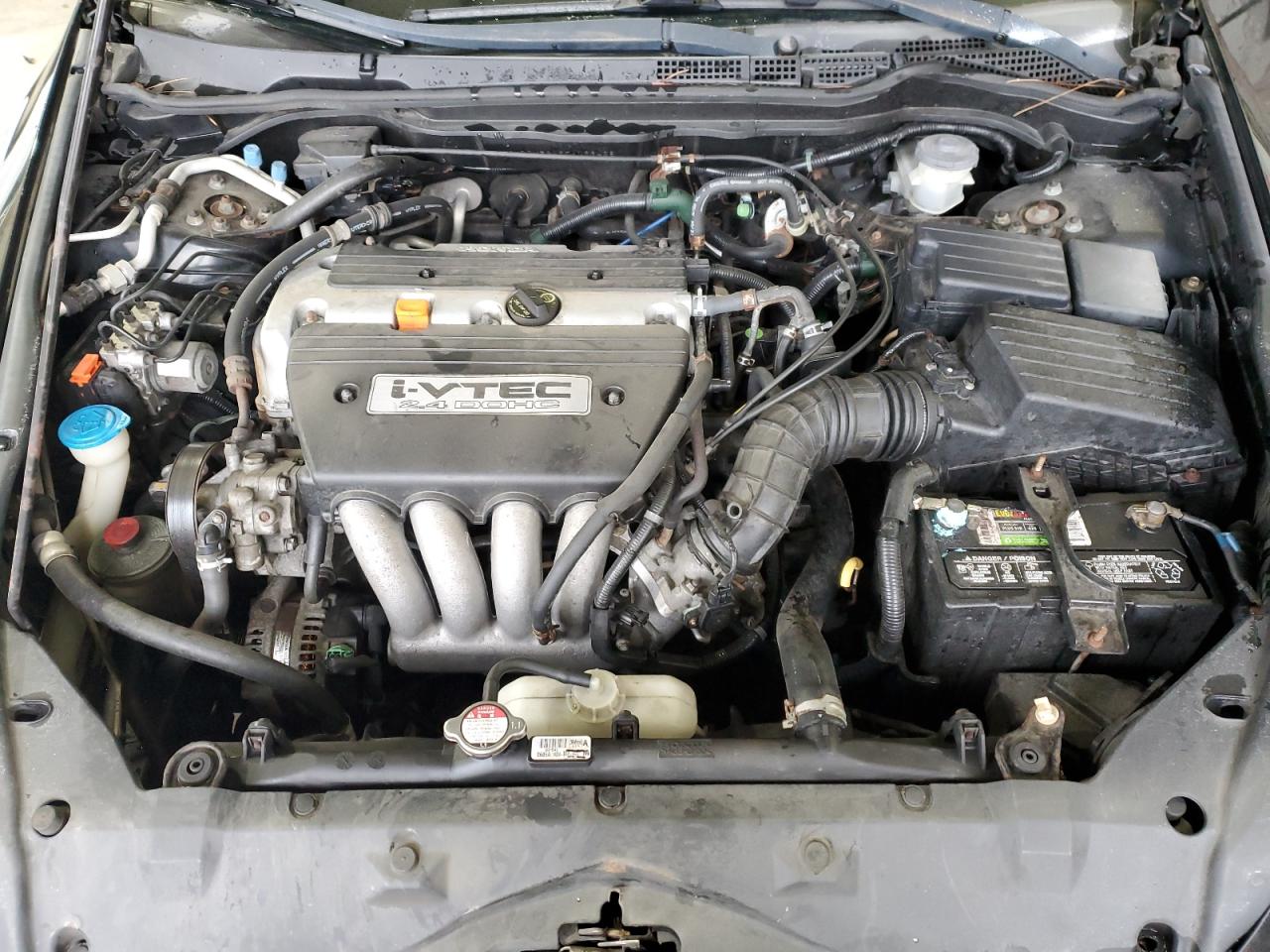 2005 Honda Accord - Image 13