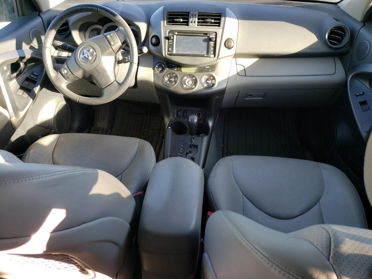 2012 Toyota RAV 4 - Image 8