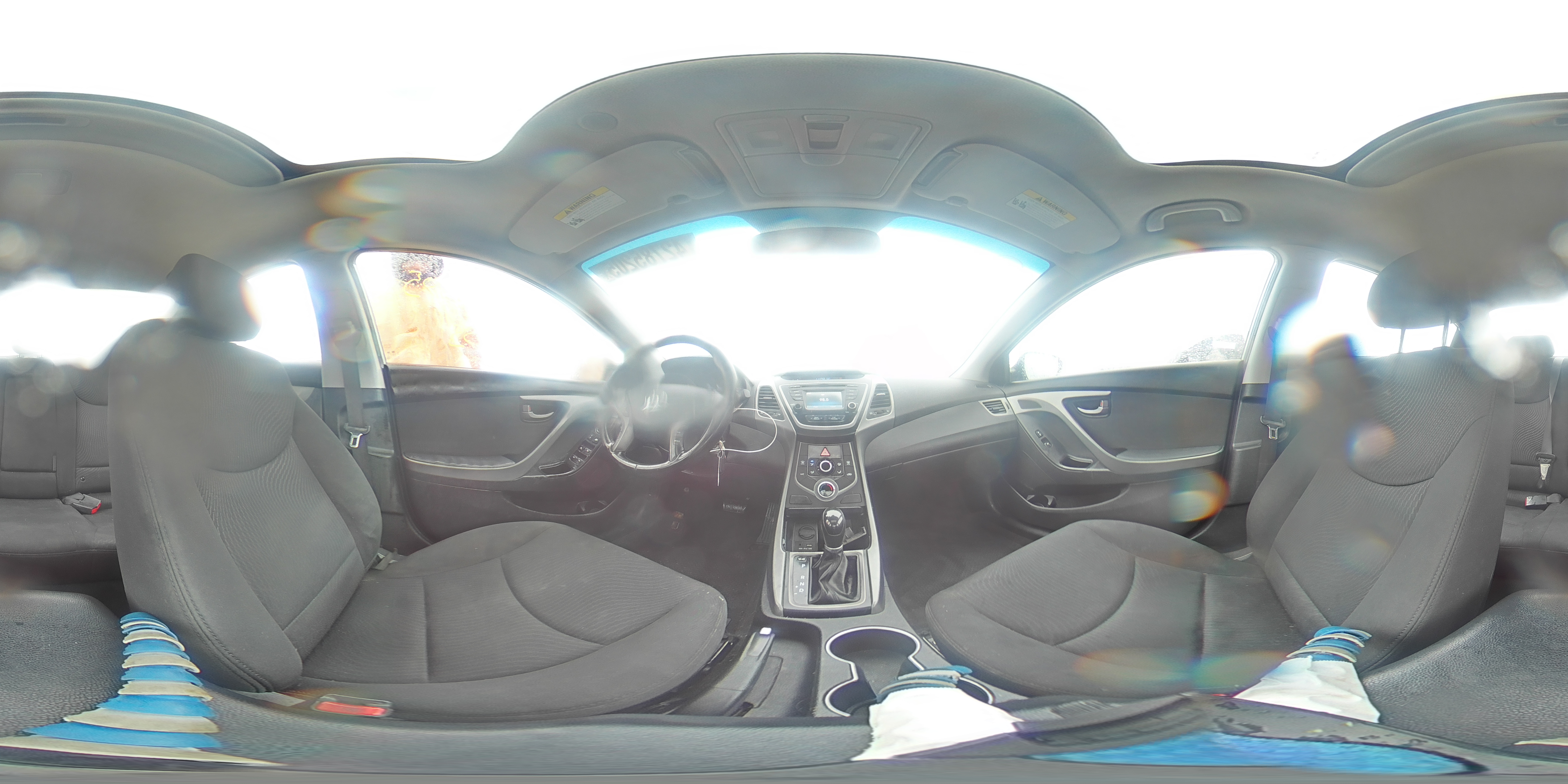 2015 Hyundai Elantra - Image 15