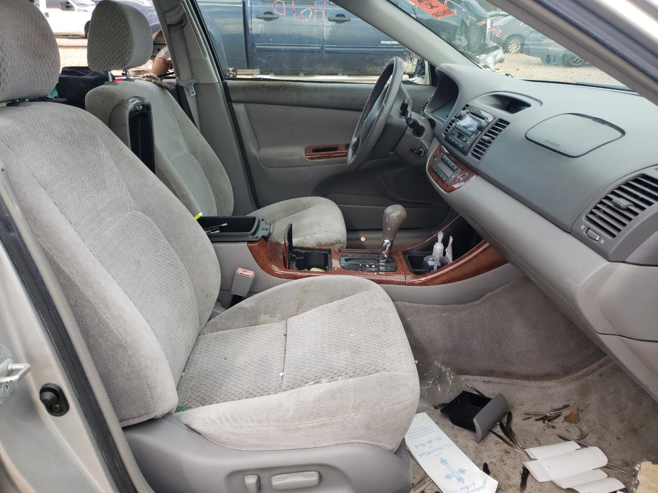 2003 Toyota Camry Le VIN: 4T1BE32K73U127458 Lot: 48907335