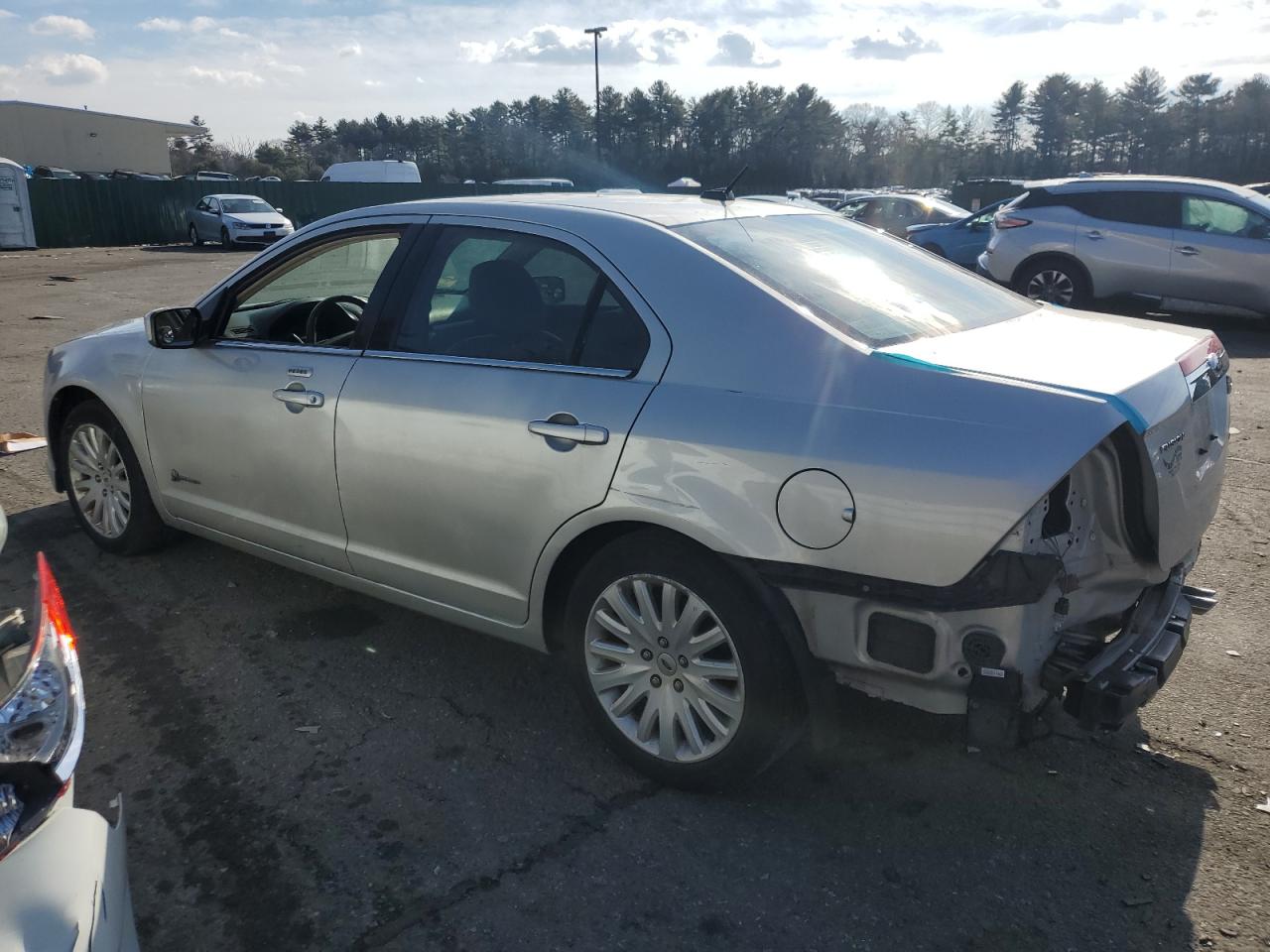 2010 Ford Fusion - Image 2