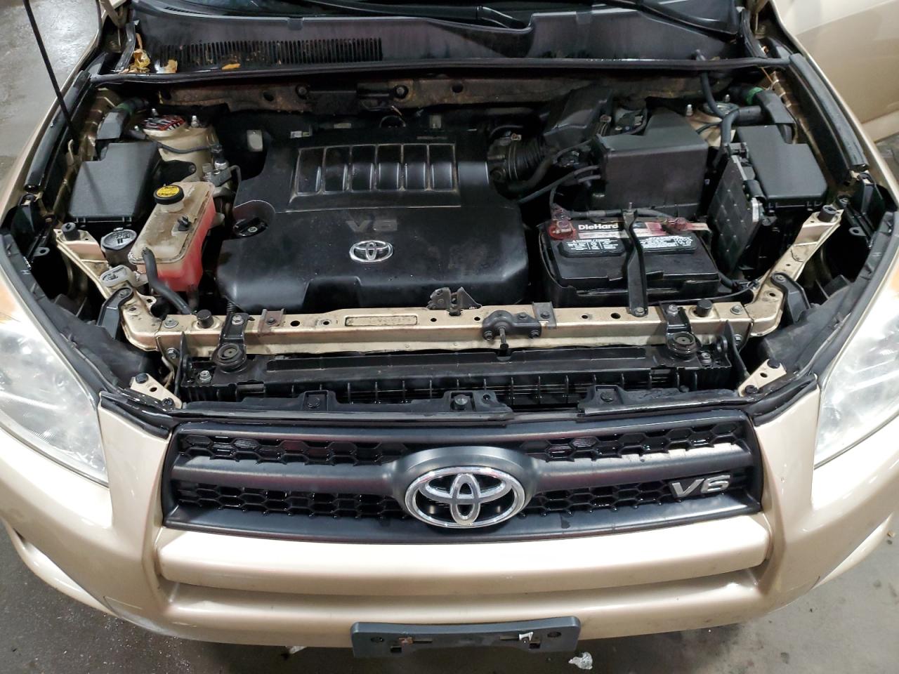 2010 Toyota RAV 4 - Image 12