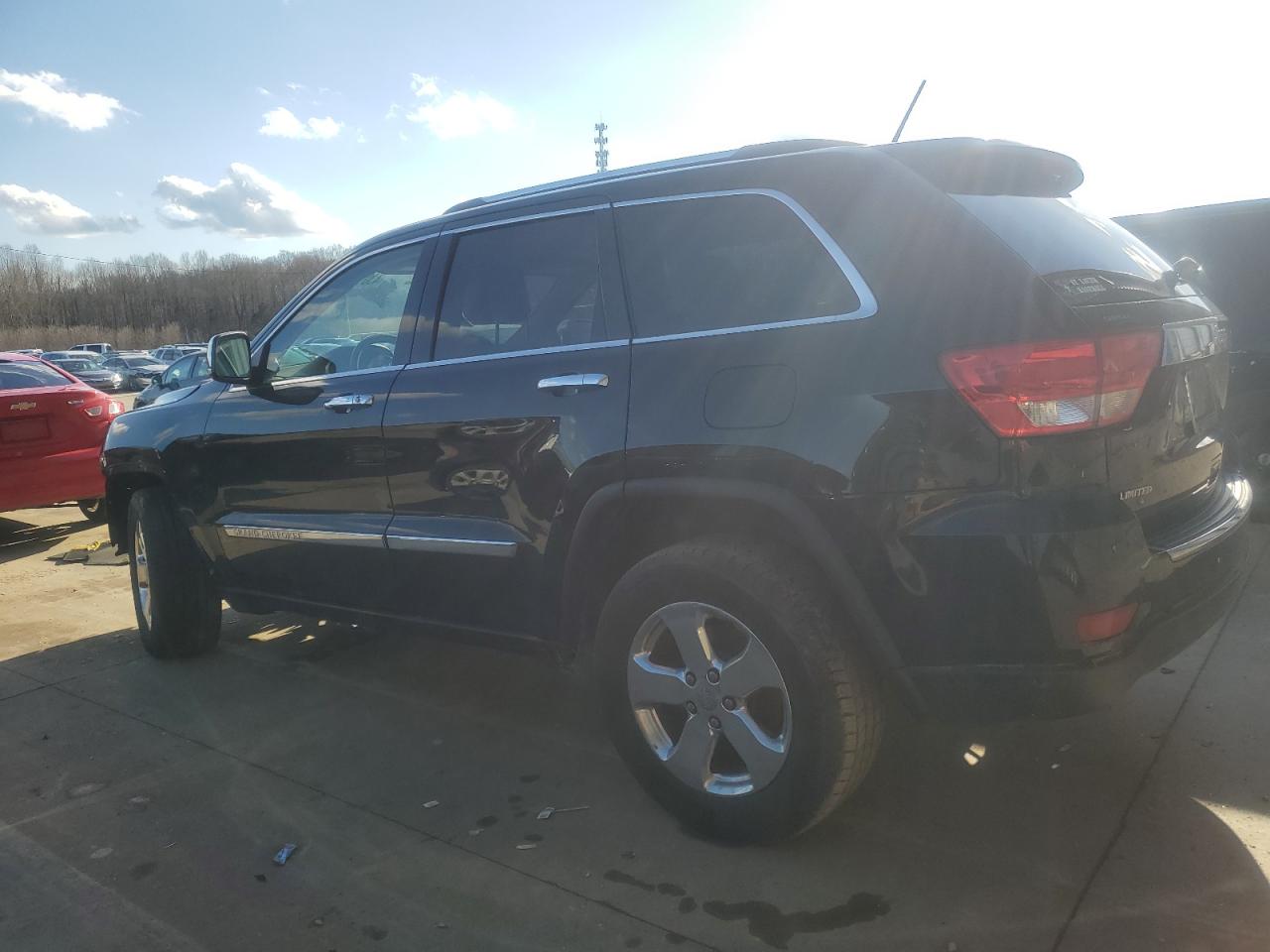 2013 Jeep Grand Cherokee - Image 2