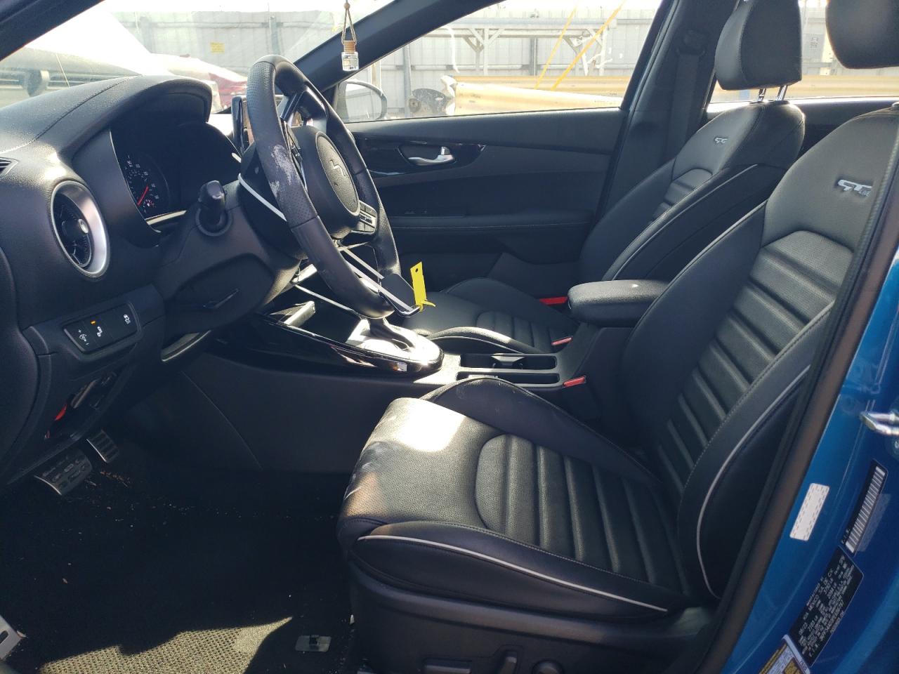 2023 Kia Forte - Image 7