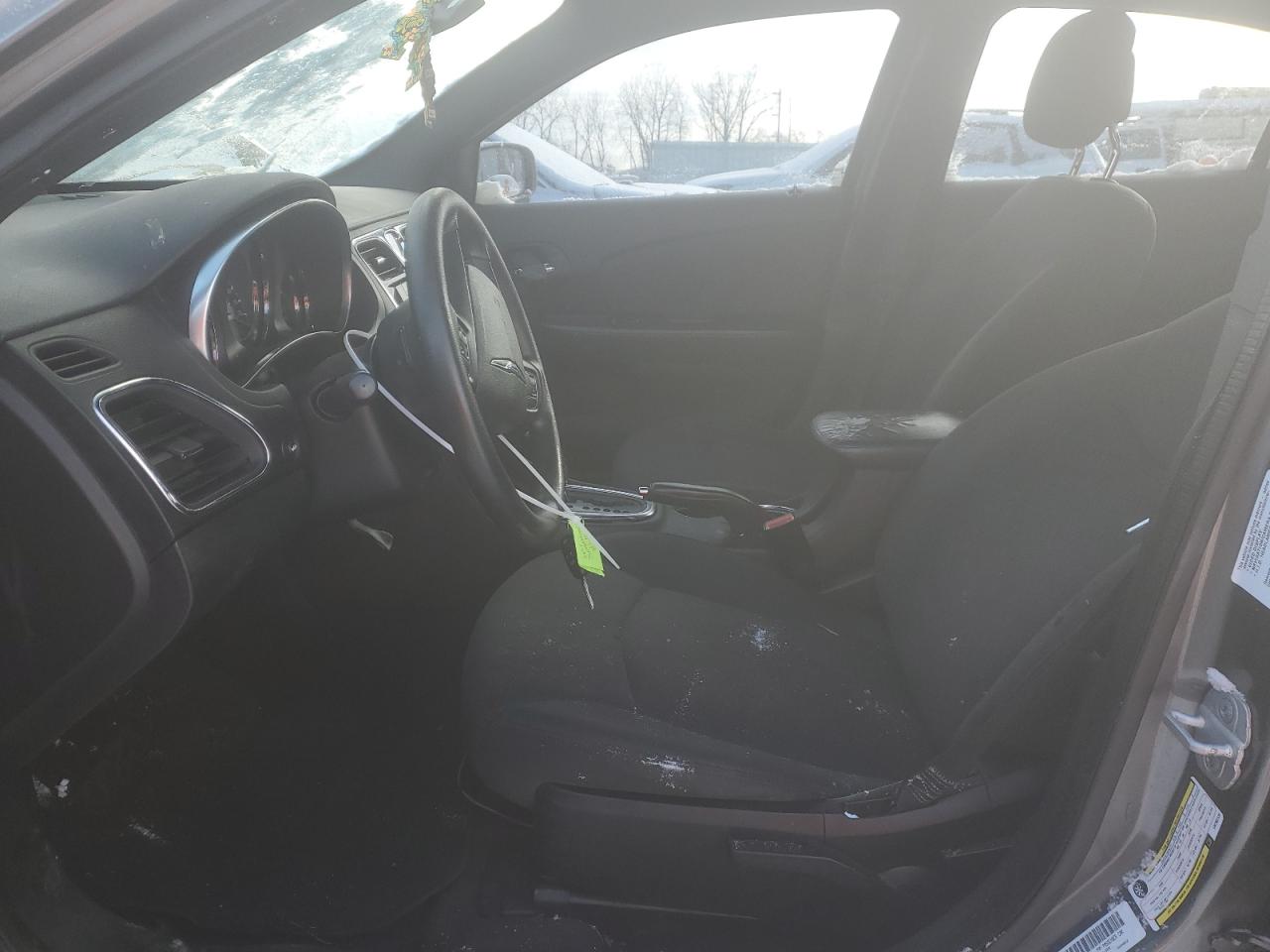 2012 Chrysler 200 - Image 7