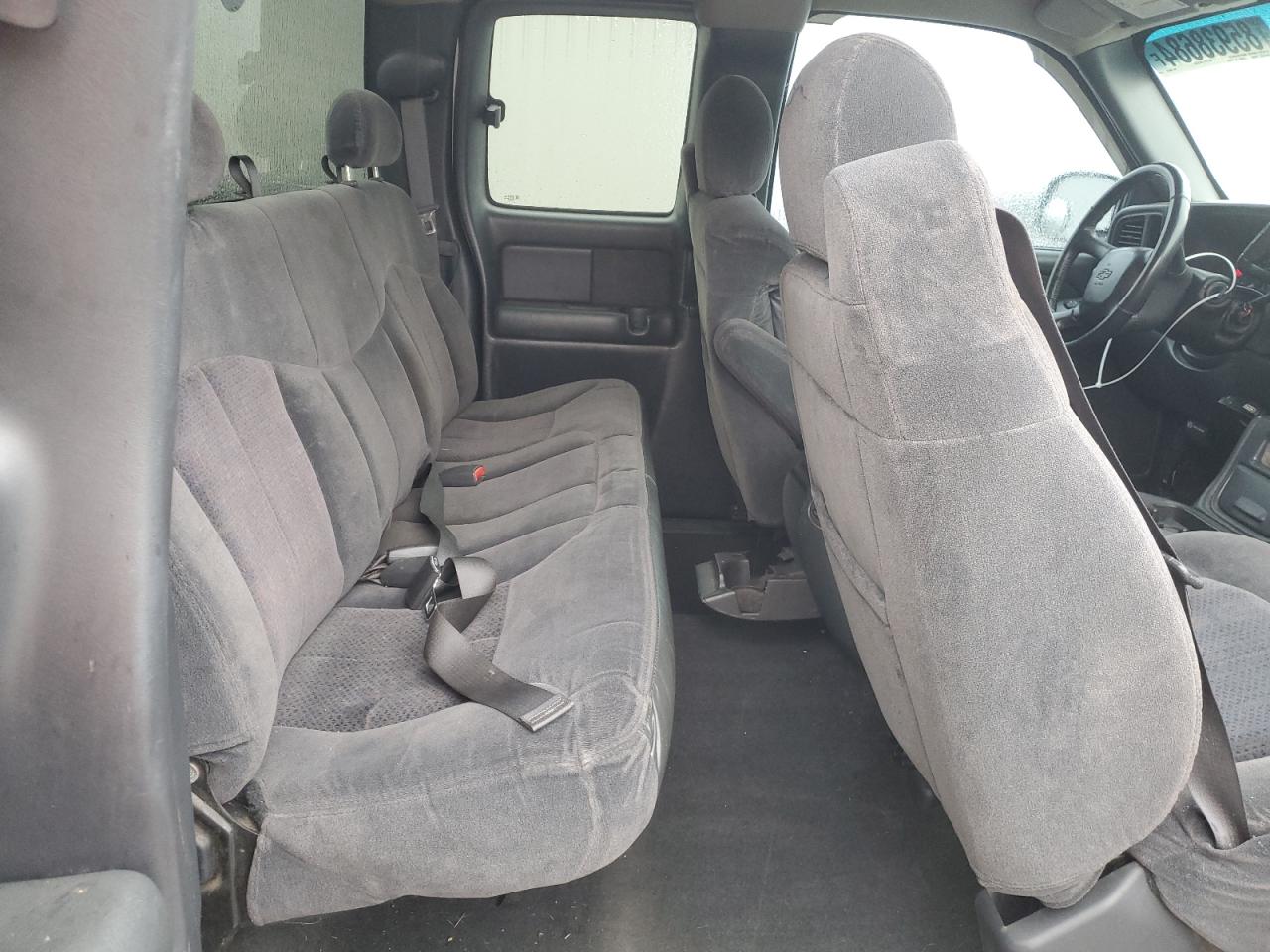 2001 Chevrolet Silverado - Image 10
