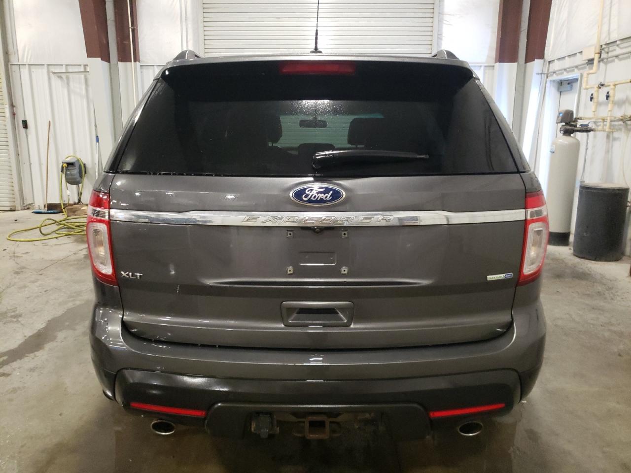 2015 Ford Explorer - Image 6