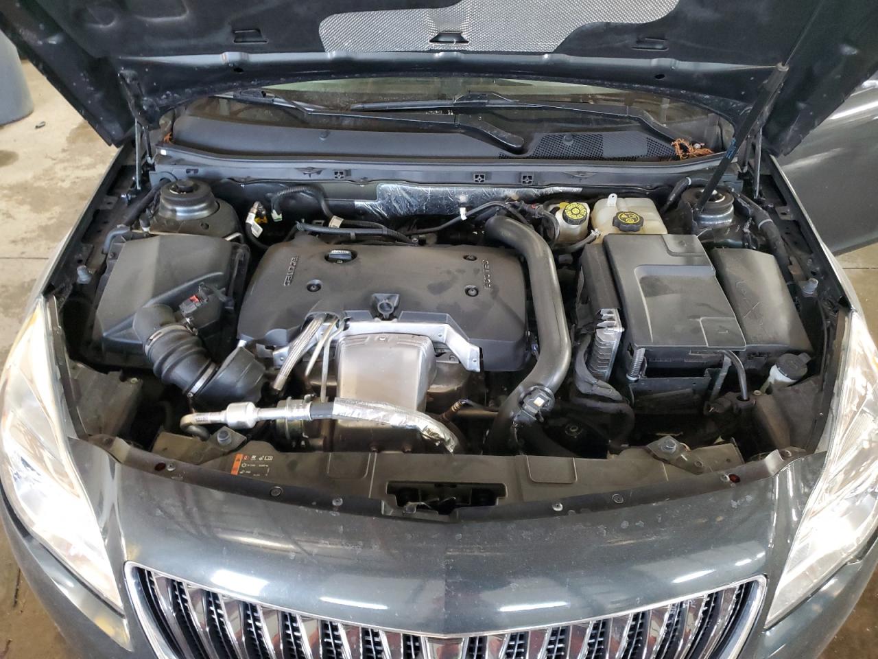 2014 Buick Regal - Image 11