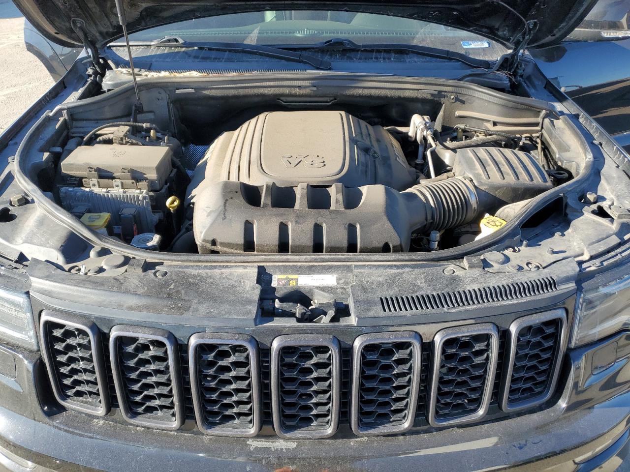 2019 Jeep Grand Cherokee - Image 12