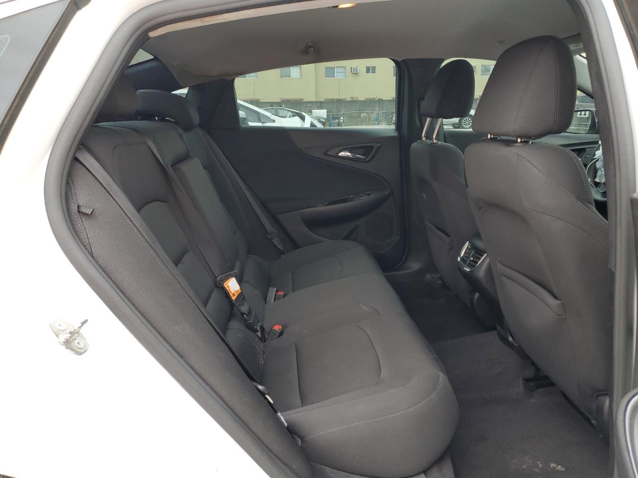 2017 Chevrolet Malibu - Image 10