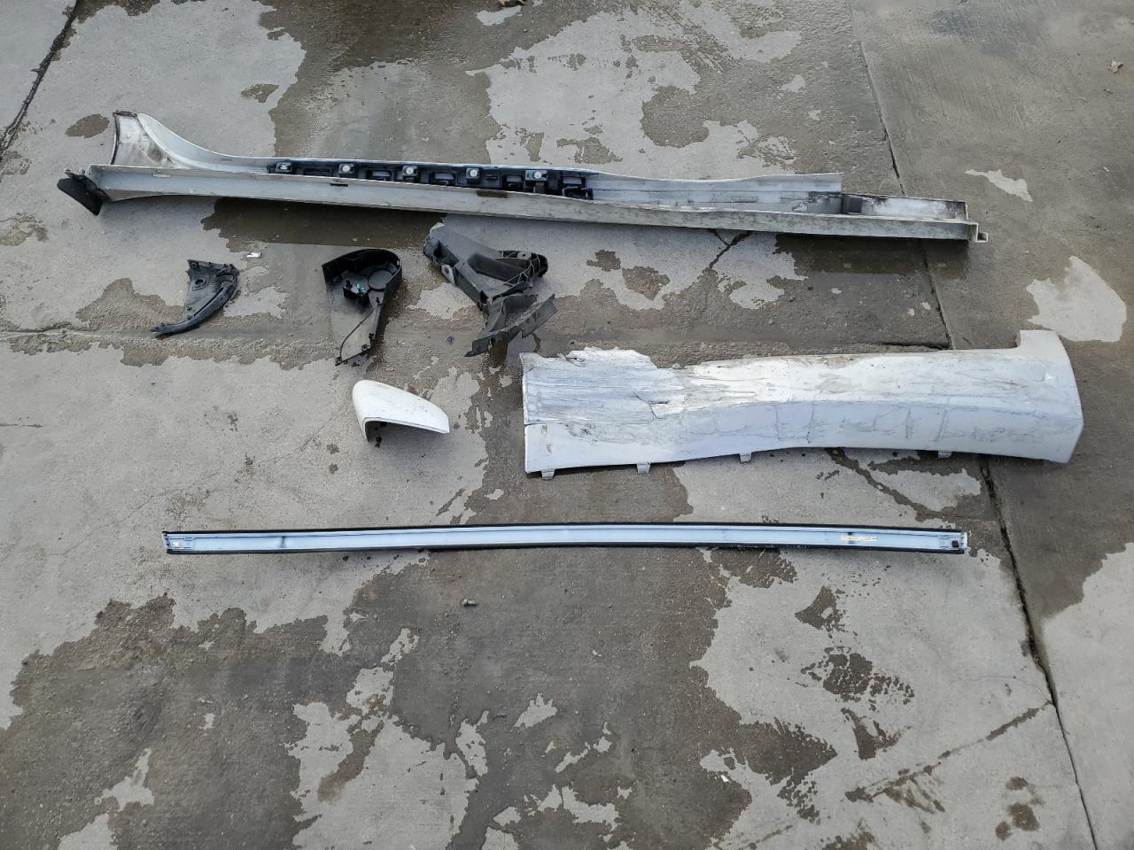 2016 Jaguar XF - Image 12