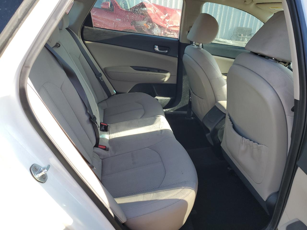 2016 Kia Optima - Image 10