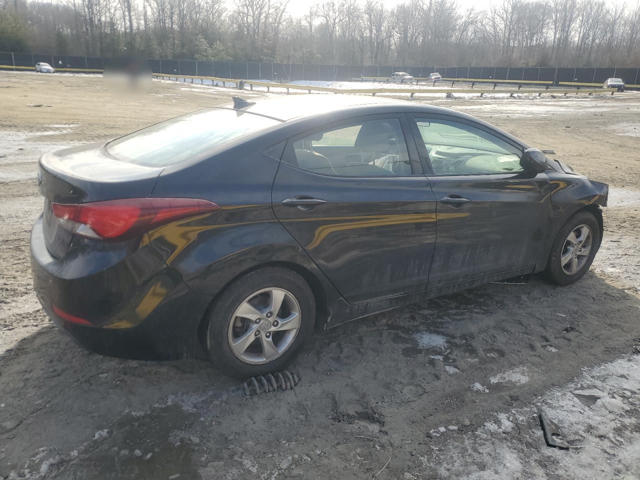 2014 Hyundai Elantra - Image 3