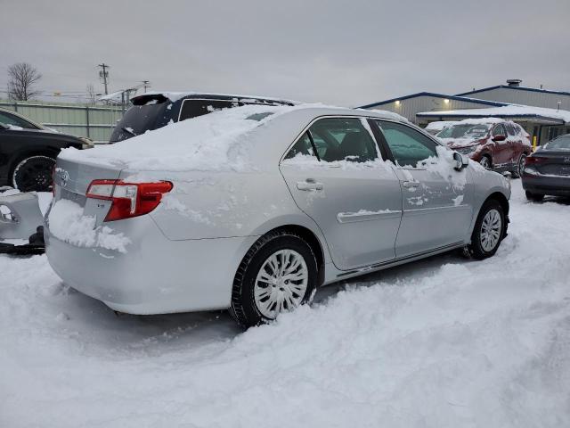  TOYOTA CAMRY 2014 Серебристый