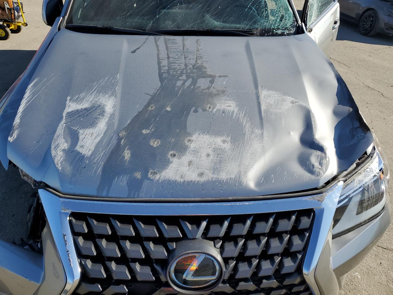 2023 Lexus GX - Image 13