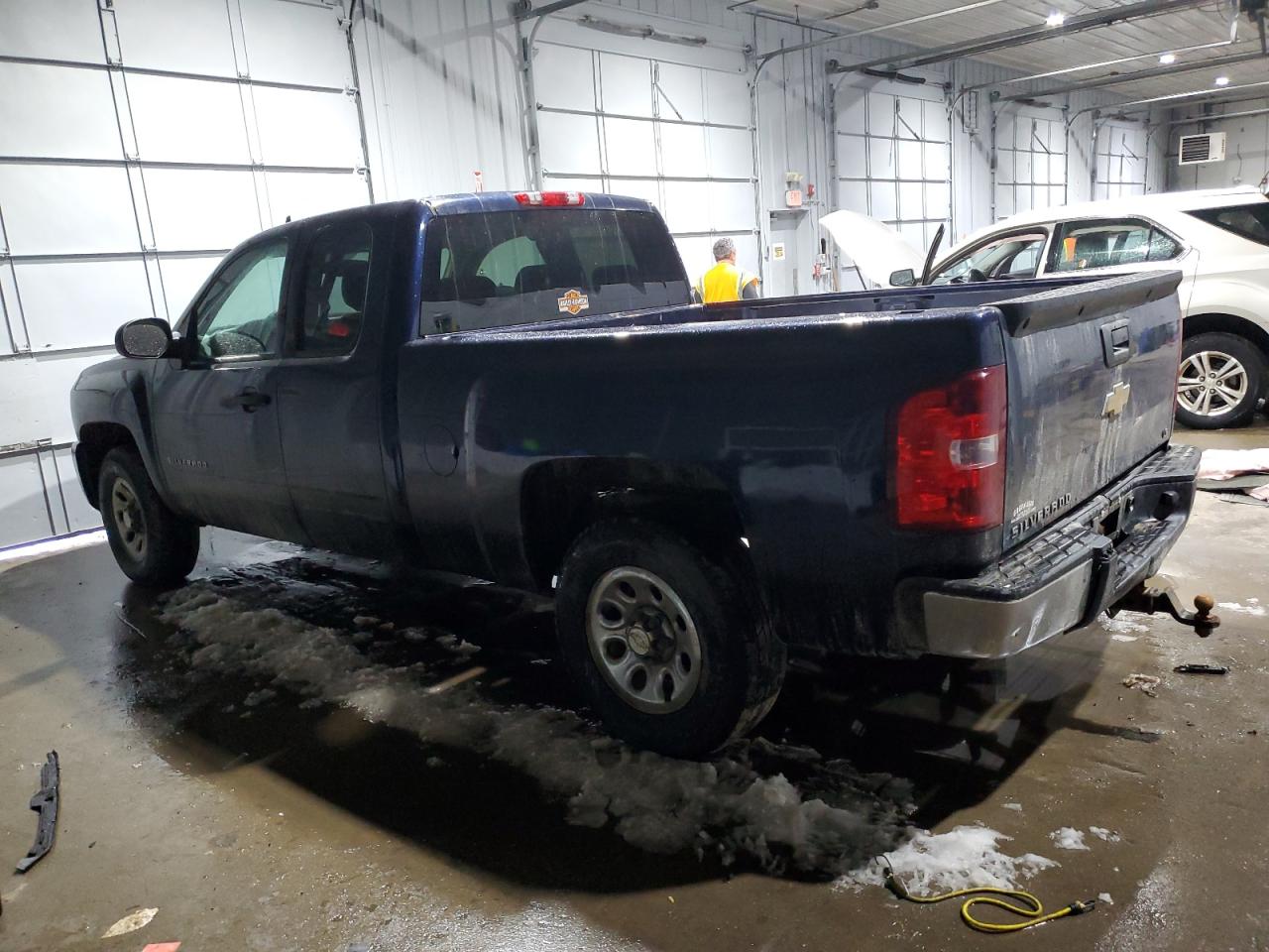 2009 Chevrolet Silverado - Image 2