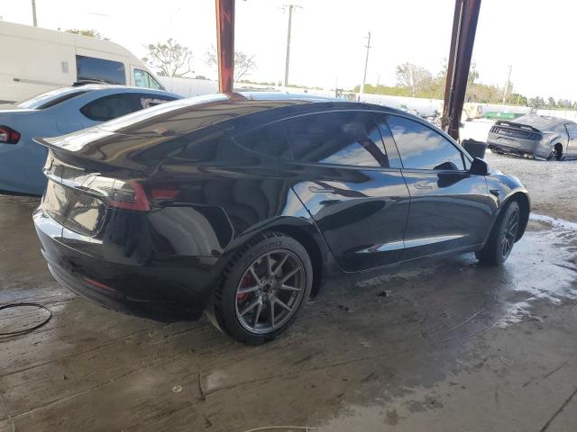  TESLA MODEL 3 2021 Czarny