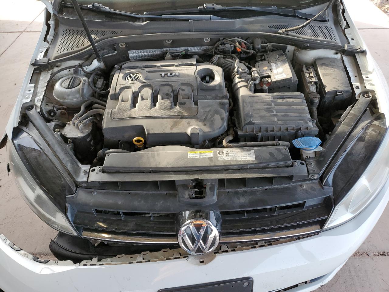 2015 Volkswagen Golf - Image 12