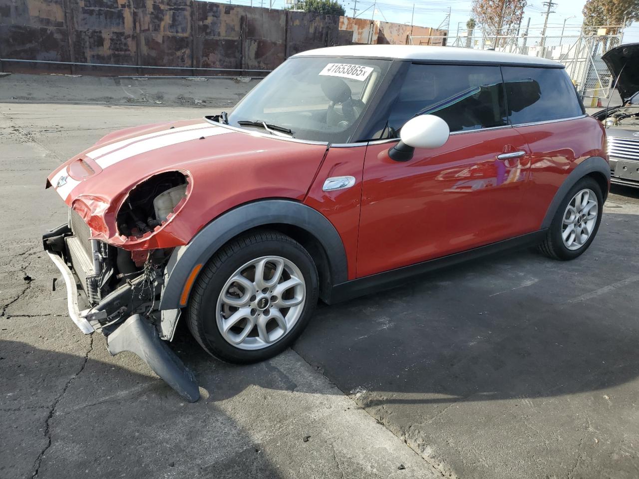 VIN WMWXP7C58F2A36428 2015 MINI COOPER no.1