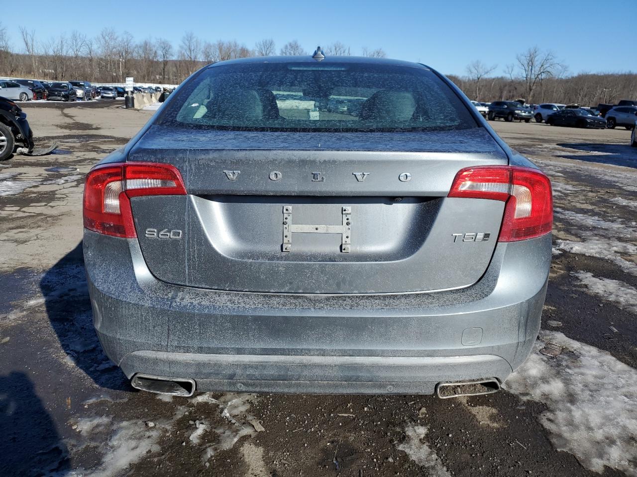2018 Volvo S60 - Image 6