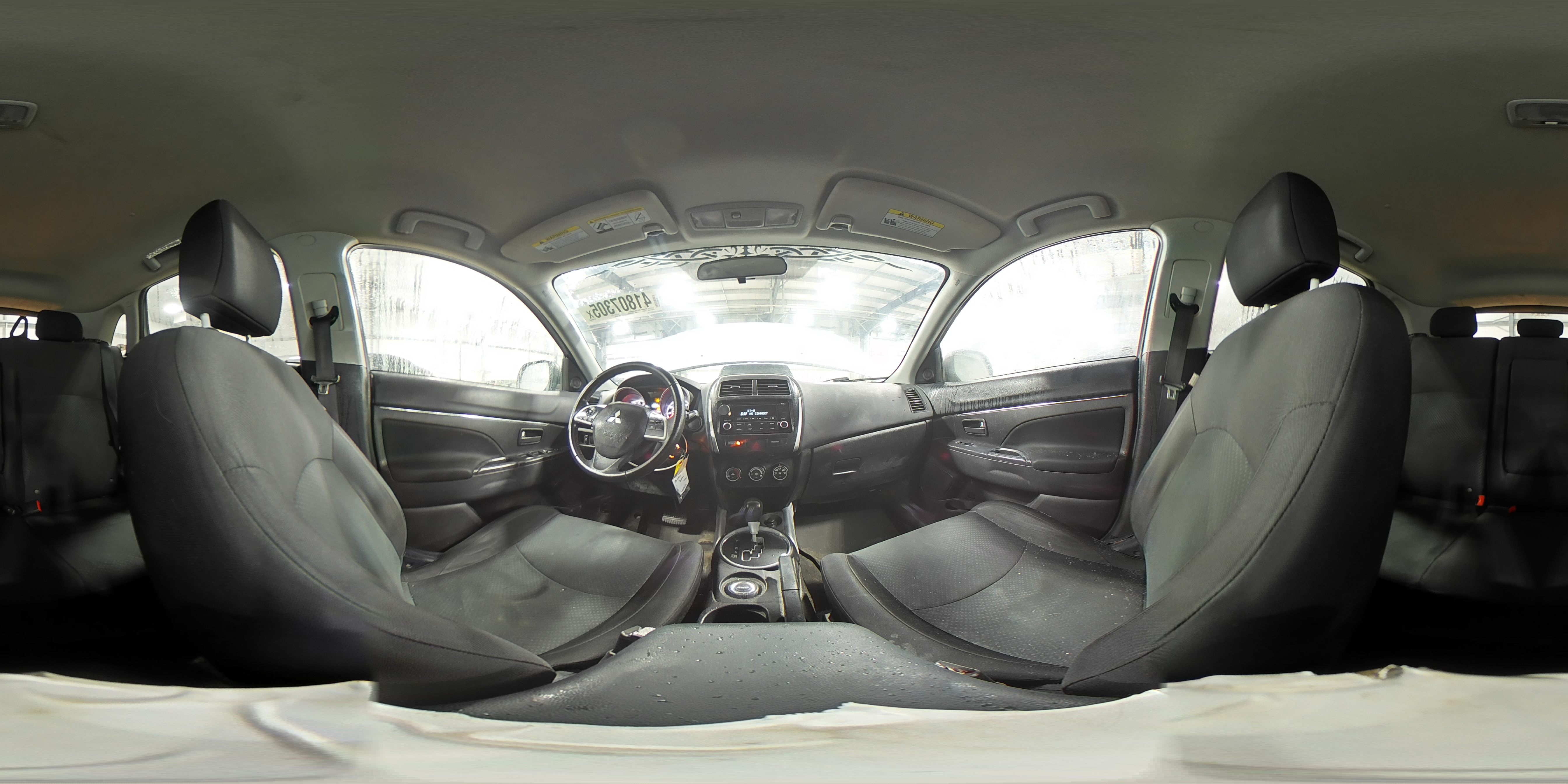 2014 Mitsubishi Outlander - Image 15