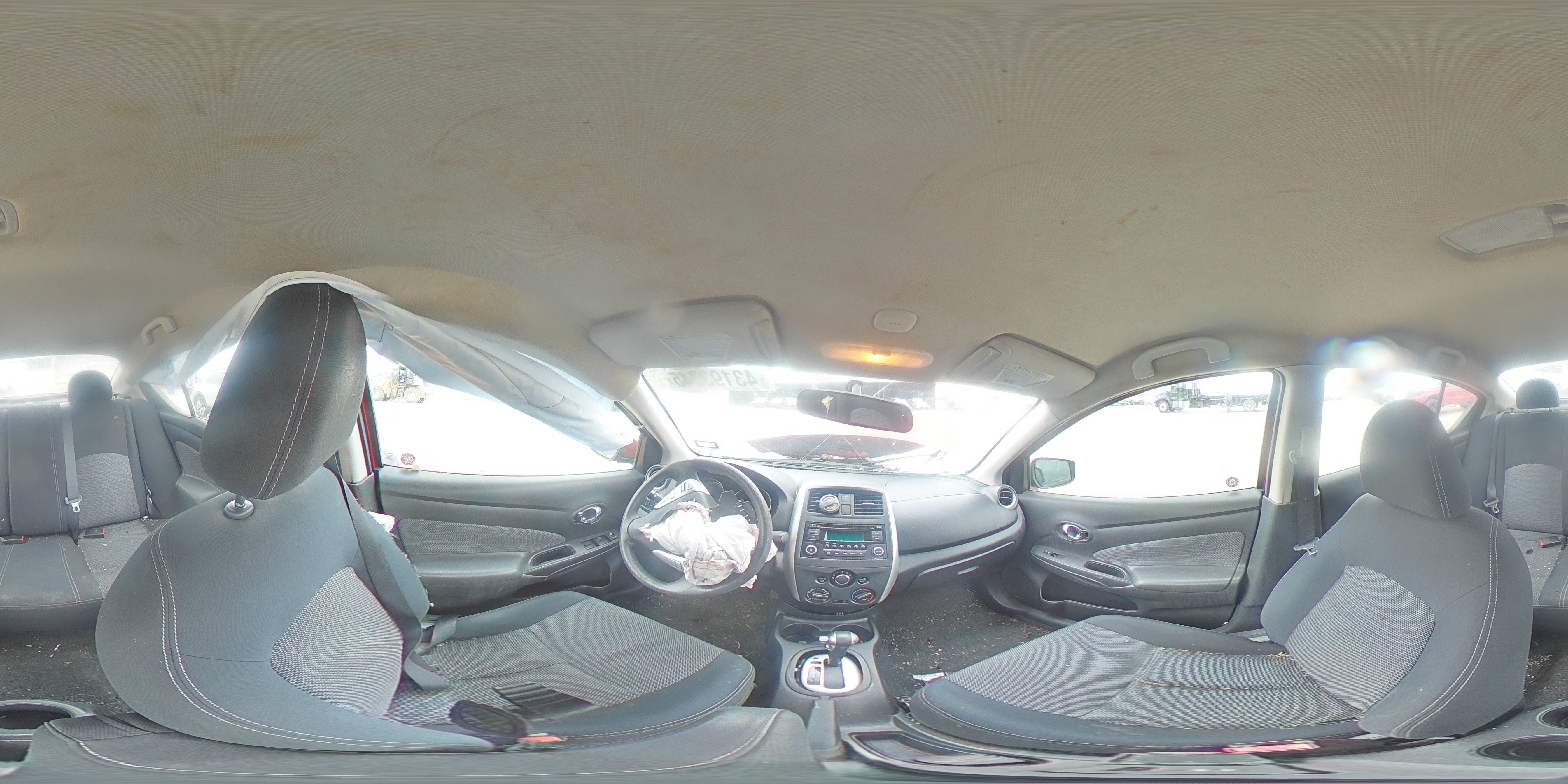 2016 Nissan Versa - Image 12