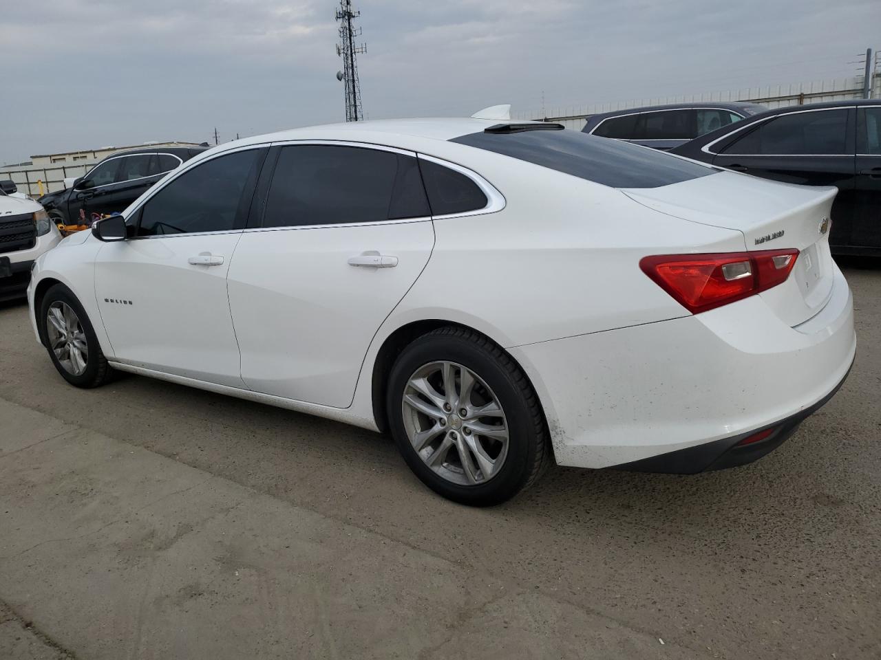 2018 Chevrolet Malibu - Image 2