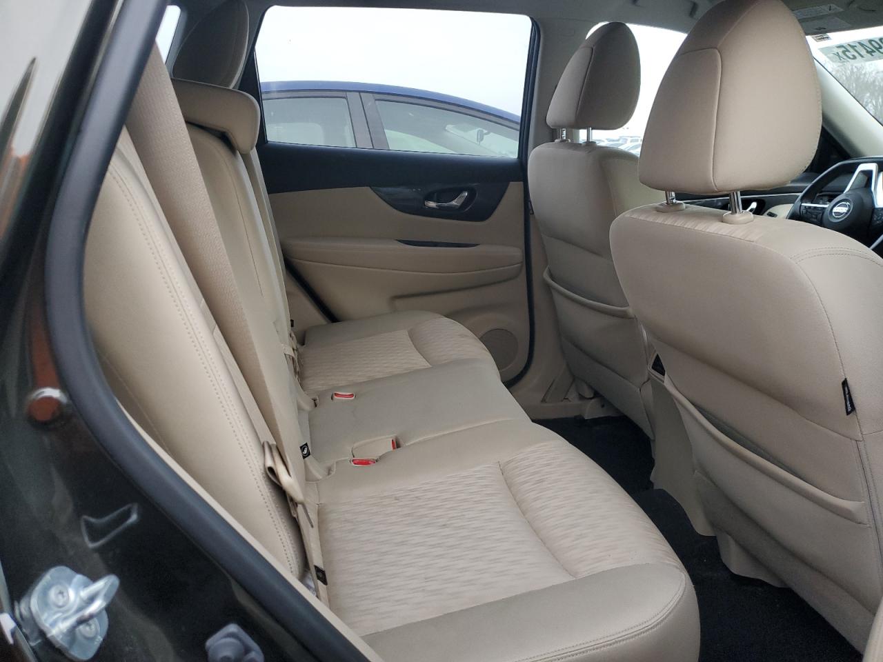 2017 Nissan Rogue - Image 11