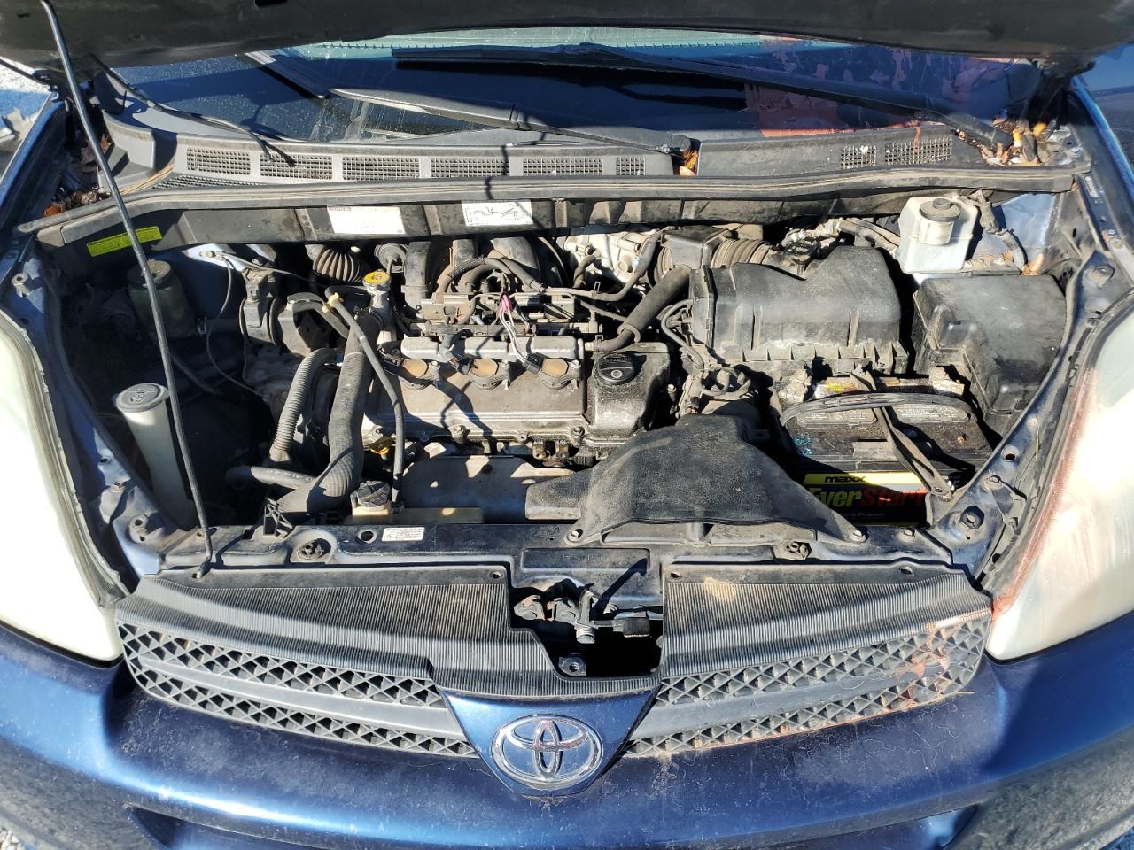 2005 Toyota Sienna - Image 12